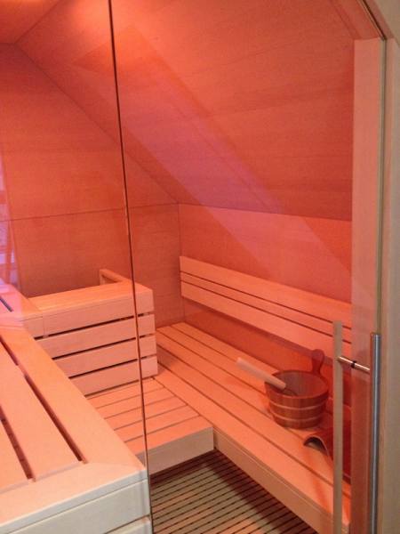 31-sauna-infrarot-kombinationskabine-dachschraege_4